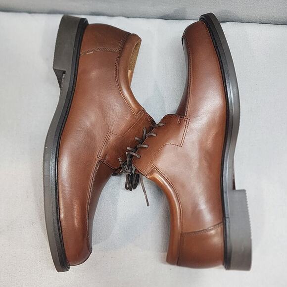 Johnston & Murphy Larken Saddle Brown Leather Shoe Size 11 1/2 M - Picture 3 of 8